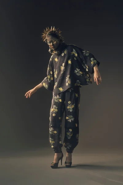 Look 25